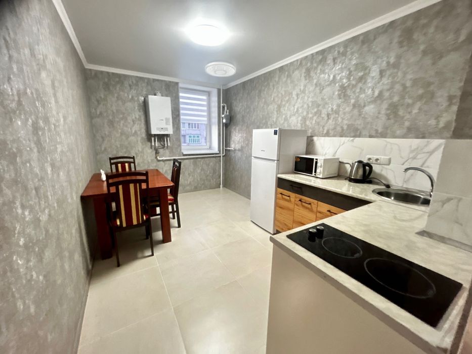 ЄвроКвартира подобово ТЕПЛО Постійно/ЄвроАпартаменти ГАЙСИН Подобово