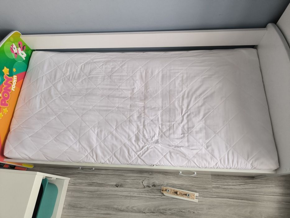 Łóżko dziecięce 160x80 używane, materac, szuflada