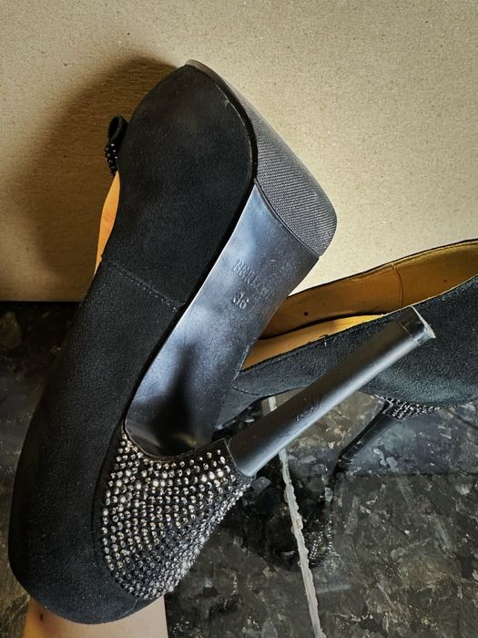 Замшеві туфлі 36 розмір