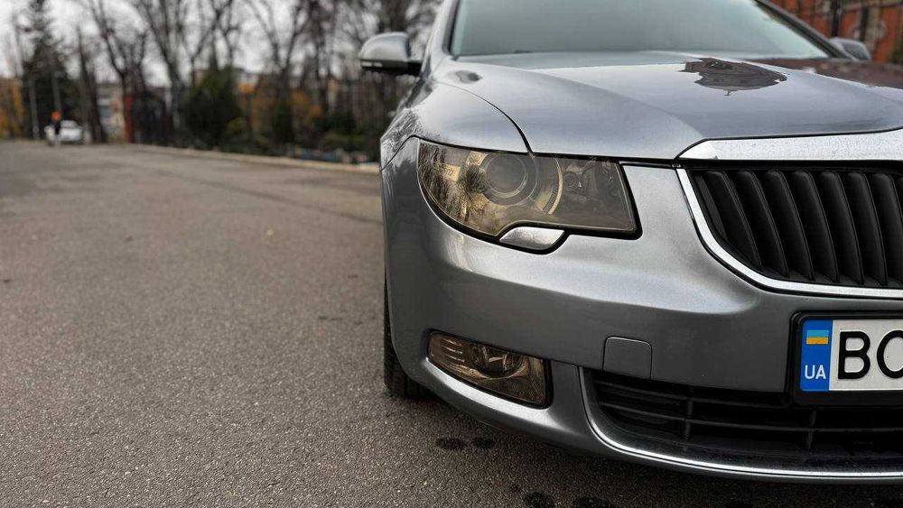 Skoda SuperB 2009 2.0 TDI AT Elegance