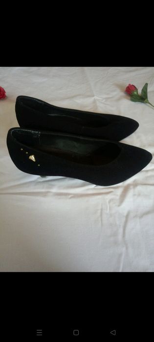 Buty na lekkim obcasie czarne wsuwane 38