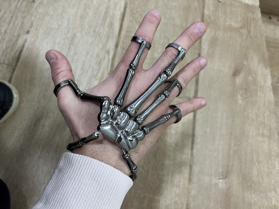 Acessorio Mão Gótica