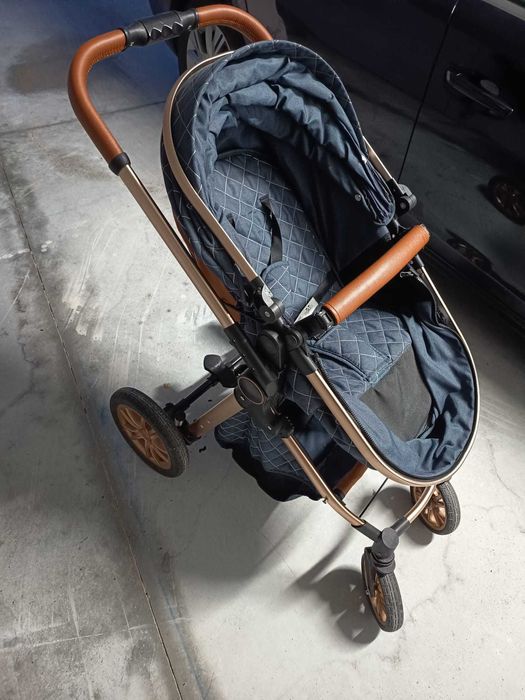 Carrinho de Bebé como novo.