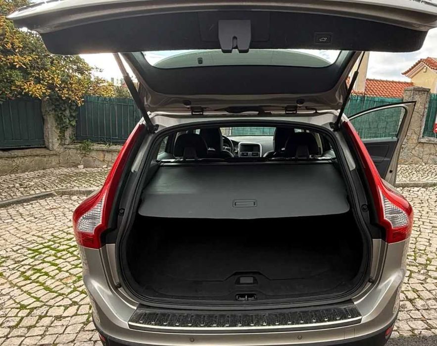 Volvo XC60 2011 D3 Momentum