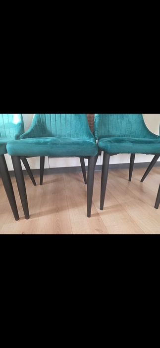 4 Krzesła Louis Welurowe