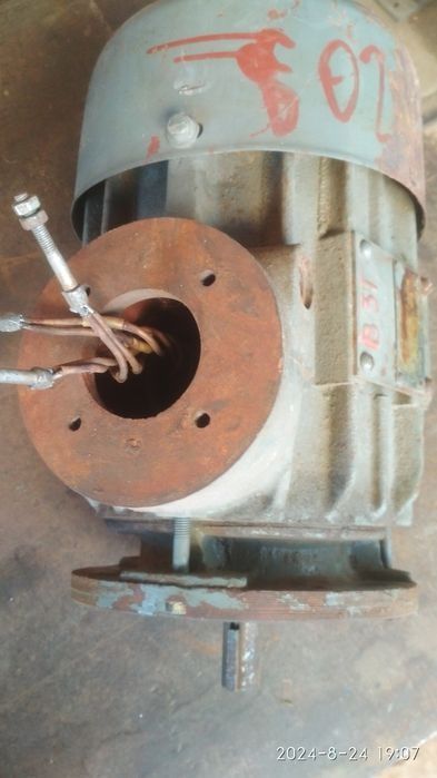 Двигун мотор 1.1 кВт 1410 об/хв канистра200літрів