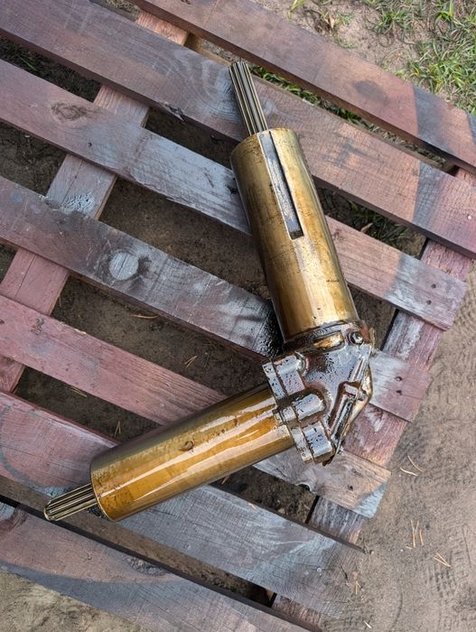 Коліно моста МТЗ 82.892 рукав стакан вал веретено МТЗ гільза Бортова