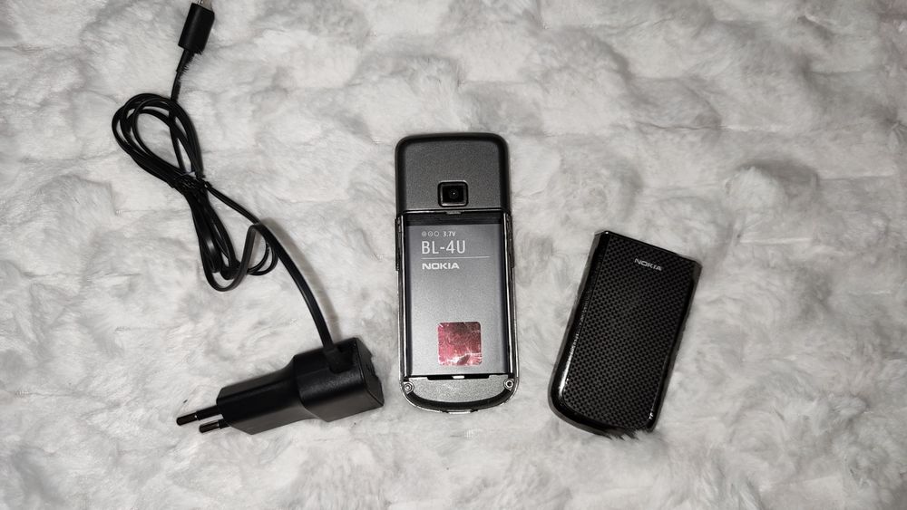 Zabytkowy telefonów wysuwany