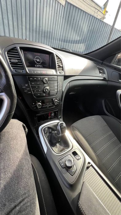 2011 рік Opel Insignia 1.6 Бензин