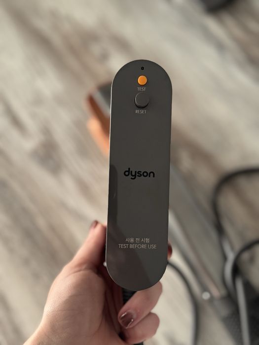 Вирівнювач волосся Dyson Airstrait