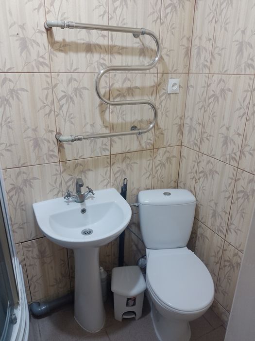 Сдаю 2-х комнатную квартиру-студию  в центре,Крытый рынок,ул.Парковая,