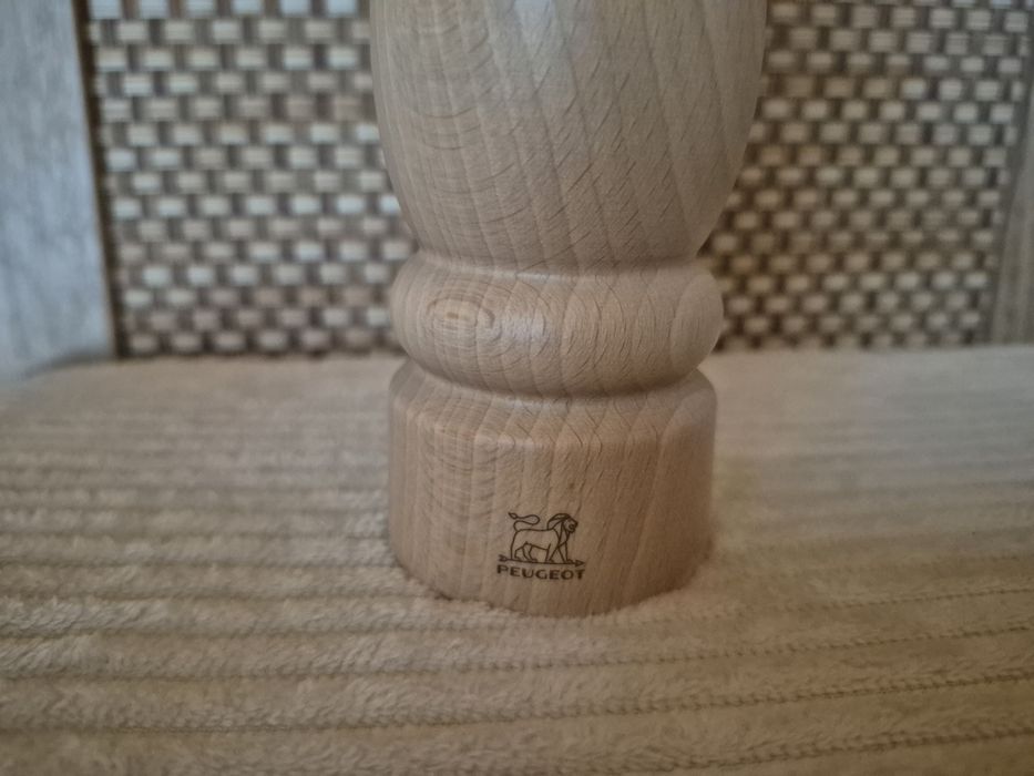 Młynek Peugeot Pieprz 24cm