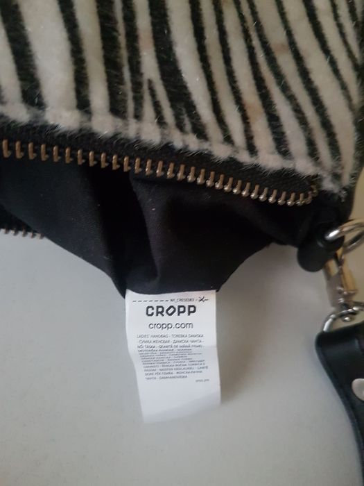 Torebka do ręki imitacja skóry zebry Cropp goth altrenativp
