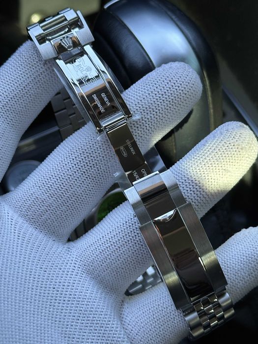 Швейцарские часы Rolex GMT Master II Batman. Два часовых пояса.