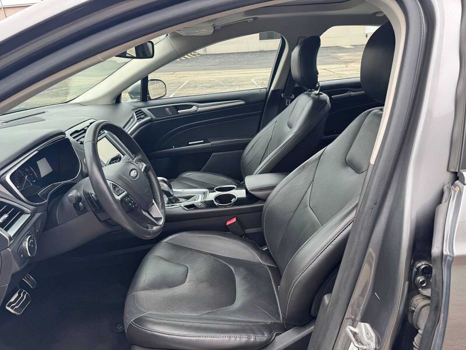Ford Fusion Titanium      2014