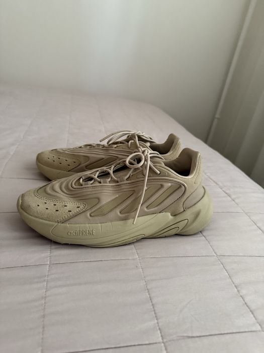 Кросівки adidas ozelia + футболка адідас