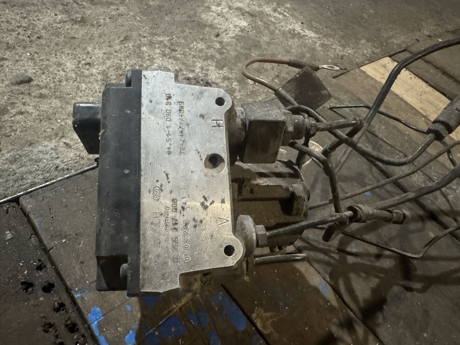 Блок АБС ABS на БМВ Е39 М52 528і Дорестайл 0 265 217 000