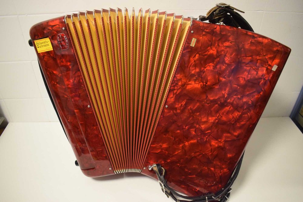 Acordeao Adria 3 Voz 96 Baixos.N 49