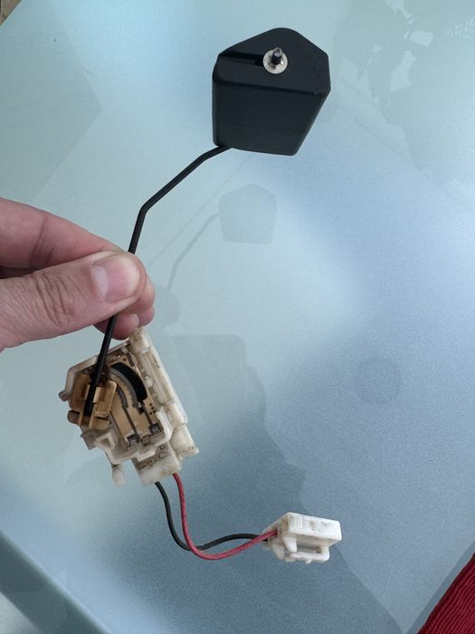 Boia indicadora nivel combustivel yaris 2003 diesel