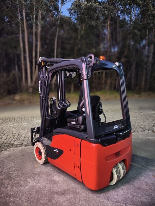Empilhador Linde E16 ,Triplo 4750mm ,4500horas