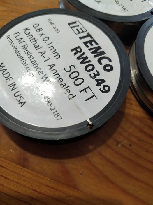 Плоский кантал 0.8 x 0.1 mm 500 ft Kanthal A-1 150м (нихром, фехраль).