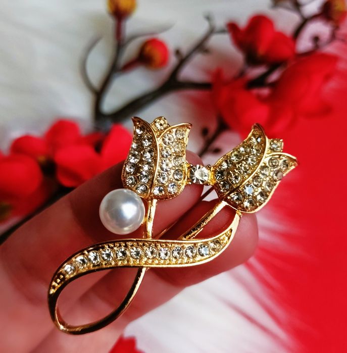 Broszka kwiaty, nowa