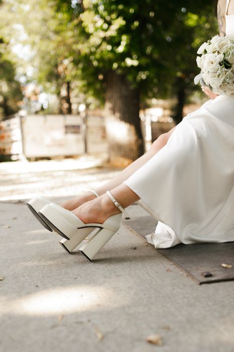 Туфлі Ankle strap шкіряні молочні Estro