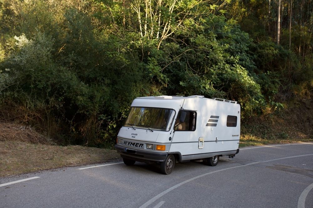 Autocaravana Hymer B534 - Clássica com o interior em madeira. Pronta a viajar!