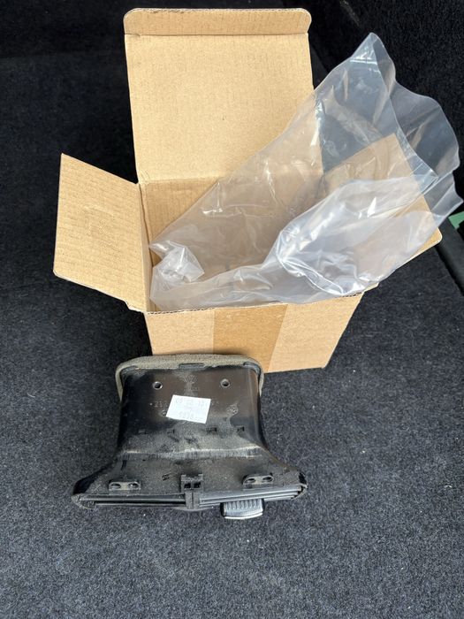 Дефлектор воздуховод подлокотника для vw гольф