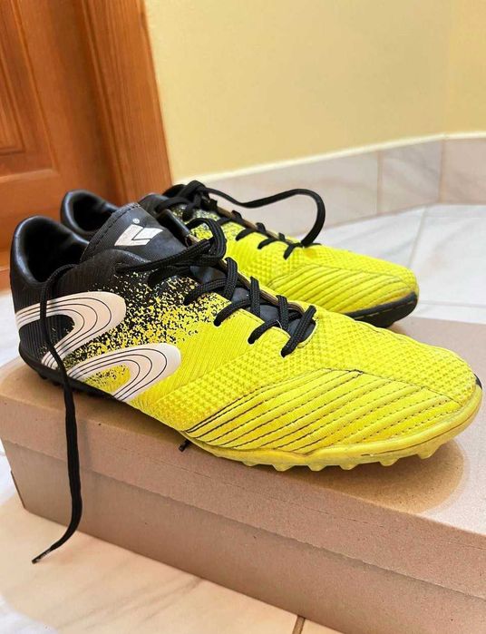 Бутси кросовки кросівки 44р