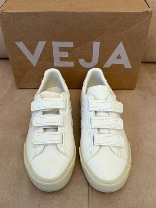 Veja нові кросівки оригінал 36