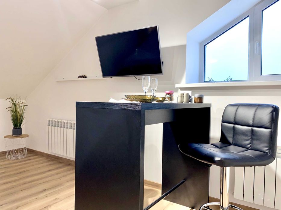ApartPoltava Нова мансарда ВИХІД НА ДАХ новобудова ЛОФТ