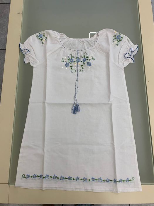 Плаття , вишите на льоні для дівчинки 5-7 років