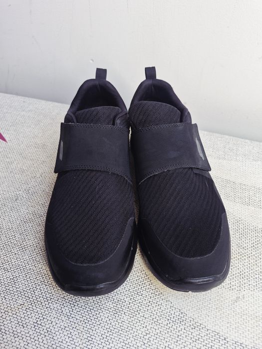 Buty skechers memory foam 42 czarne na rzep