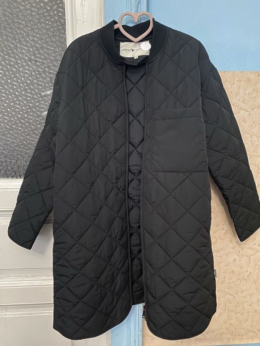 Пальто жіноче JONAS NIELSEN 46 М новое легкое