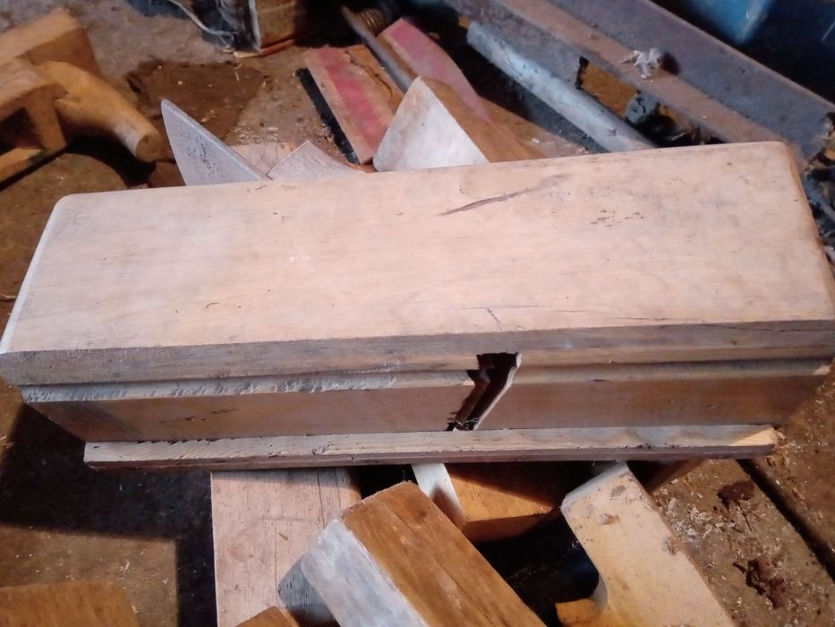 Ручний деревообробний інструмент.