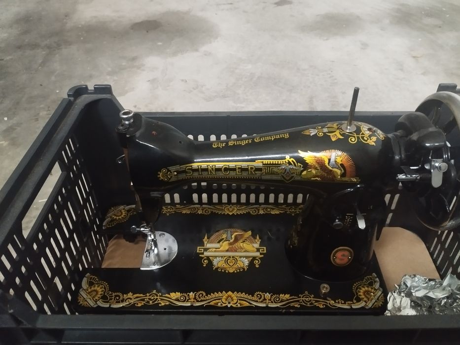 Máquina de costura singer