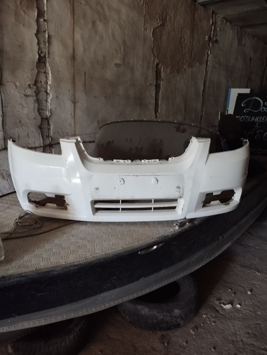 Продам бампер и усилитель