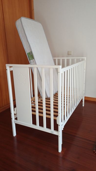 Berço de bebé mais colchão