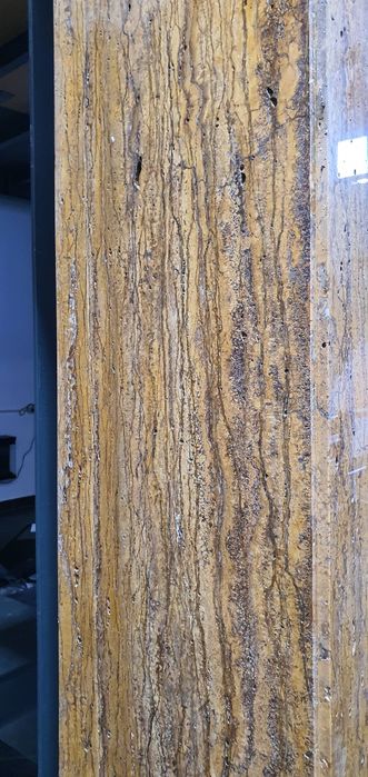 2 Colunas pedra travertino