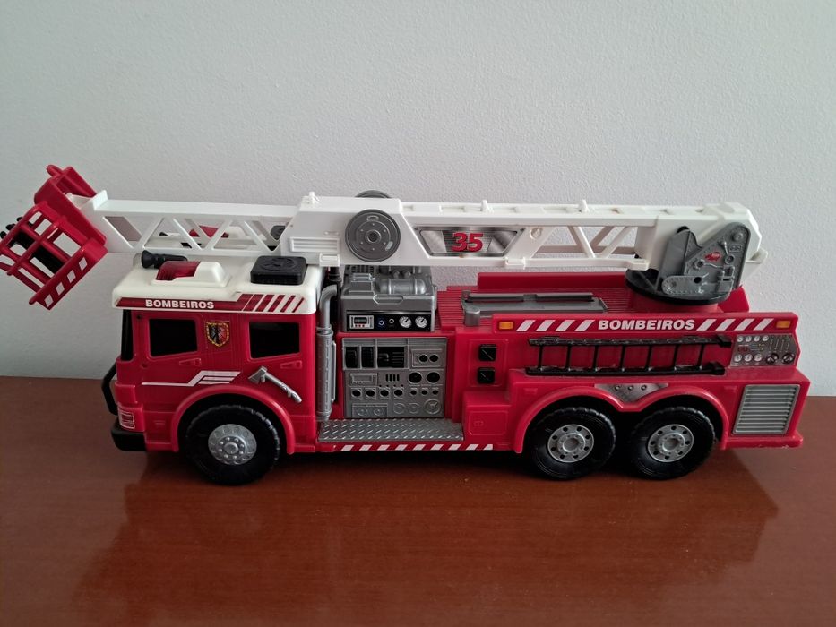 Camião grande bombeiros sons e luzes