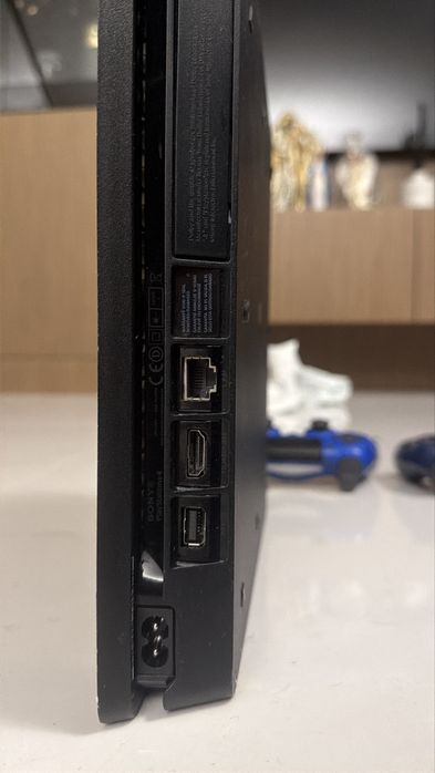 Playstation 4 stan znakomity sporadycznie używany