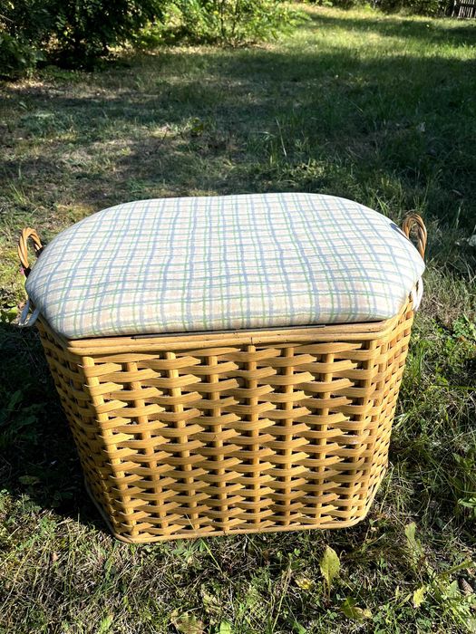 Stylowe pufy ratanowe z wikliny