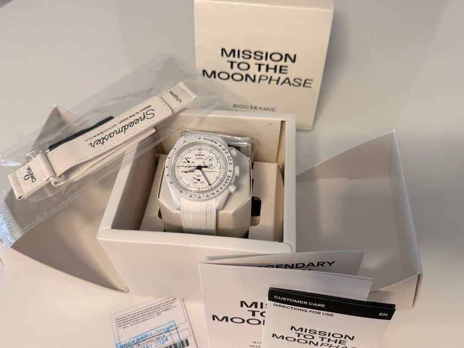 Swatch Omega Mission To Moonphase Snoopy