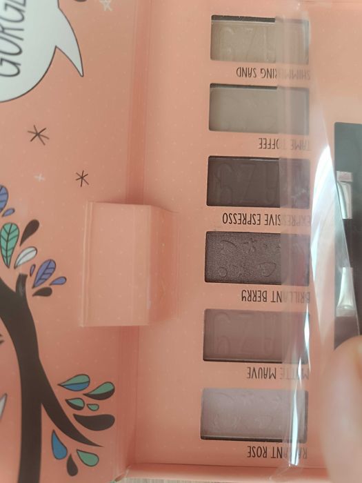 Cienie do powiek, nie używane