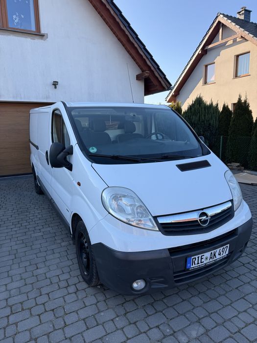 Opel Vivaro 2.5 cdti Long