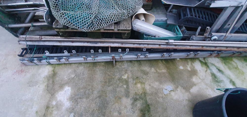 Conjunto de alador de redes e hélice barco