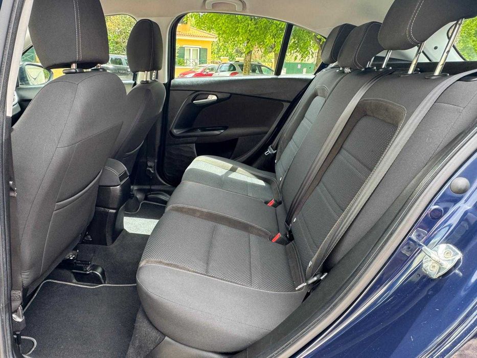 Fiat Tipo 1.3 M-Jet Lounge | Financiamento disponível