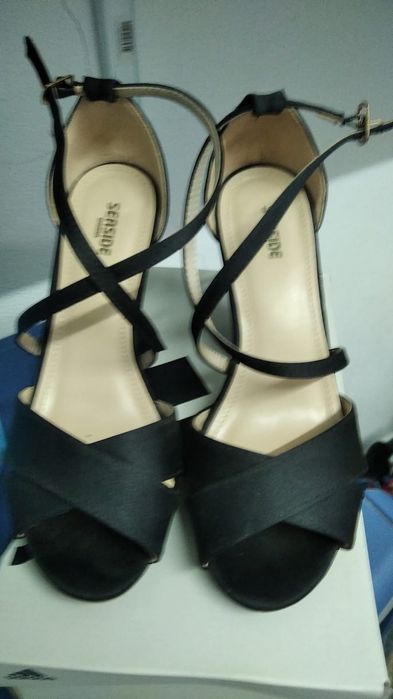 Sapatos e sandalias