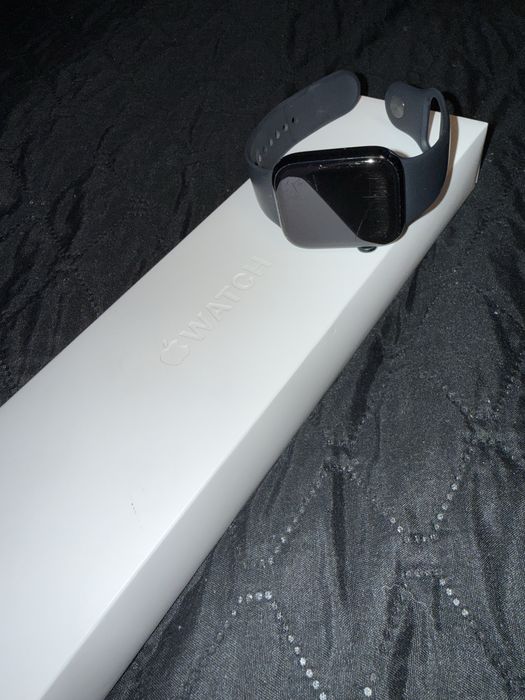 Apple Watch Series 8 (Cellular)